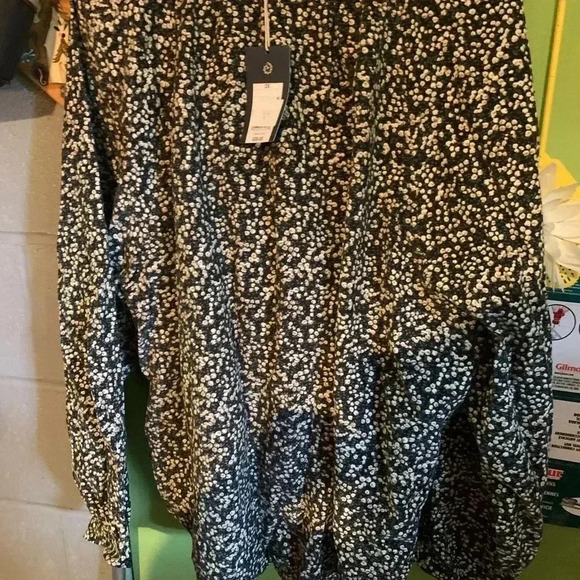 ❌SOLD❌NWT Universal Threads Womens Top Size 2X - Picture 3 of 6
